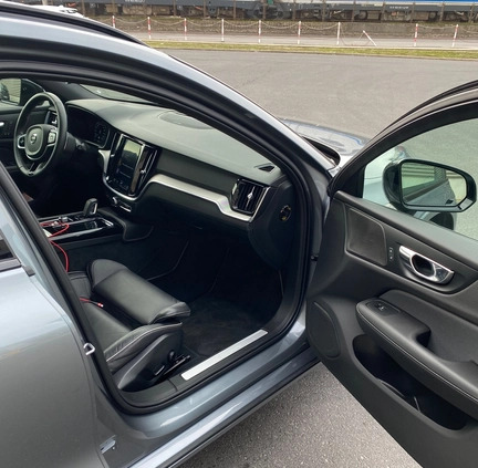 Volvo V60 cena 183500 przebieg: 70000, rok produkcji 2020 z Dąbie małe 742